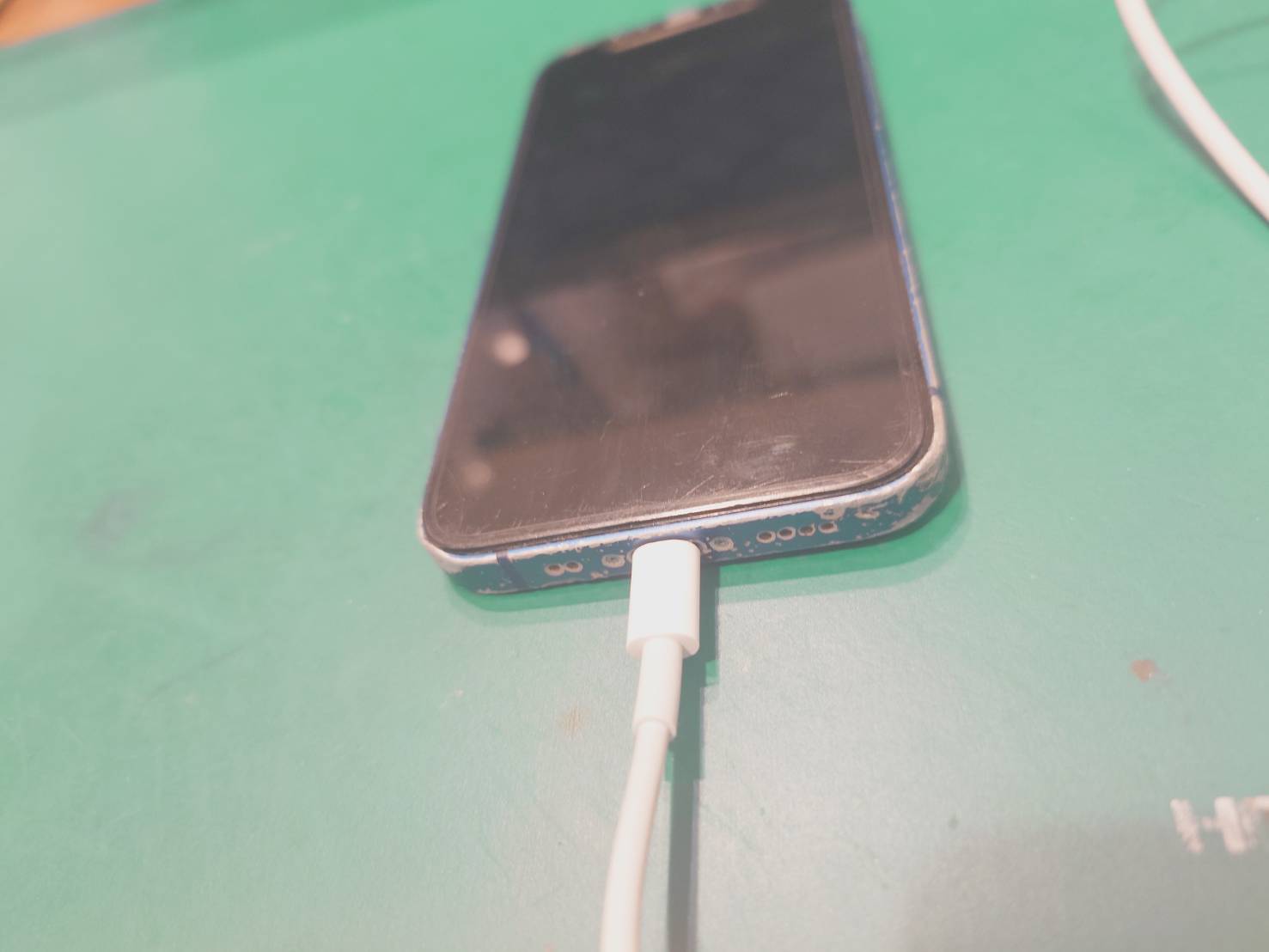 【日暮里よりご来店】iPhone13miniの充電不良修理をさせていただきました！